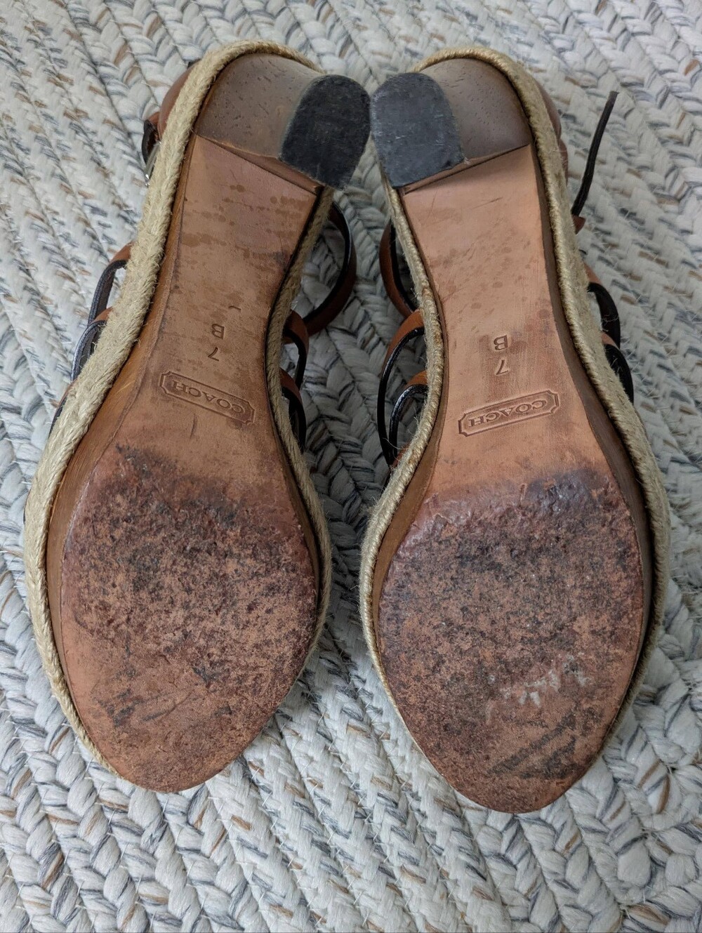Coach Delaine Sandal, Sz 7 - Picture 5 of 6